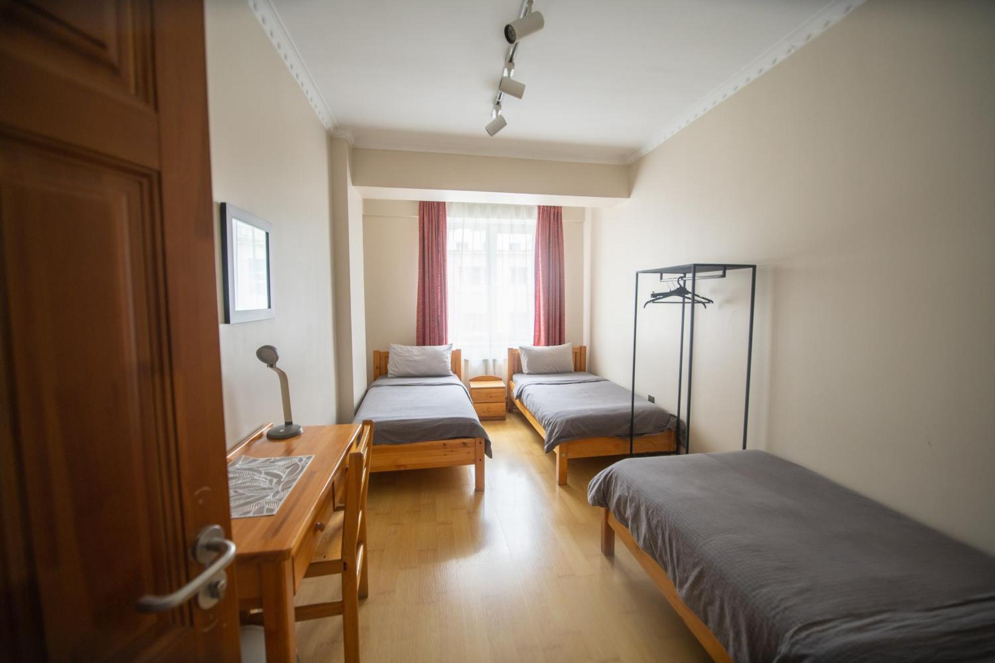אולן בטור Zaya Hostel מראה חיצוני תמונה