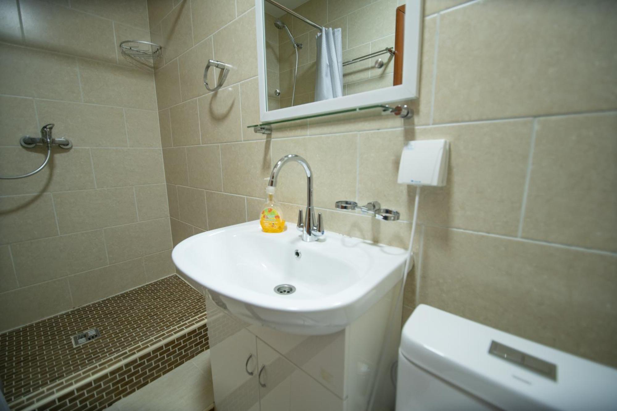 אולן בטור Zaya Hostel מראה חיצוני תמונה