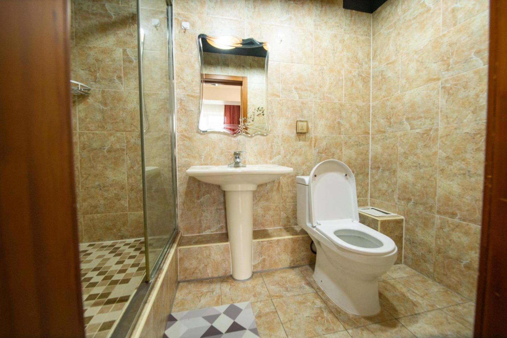 אולן בטור Zaya Hostel מראה חיצוני תמונה